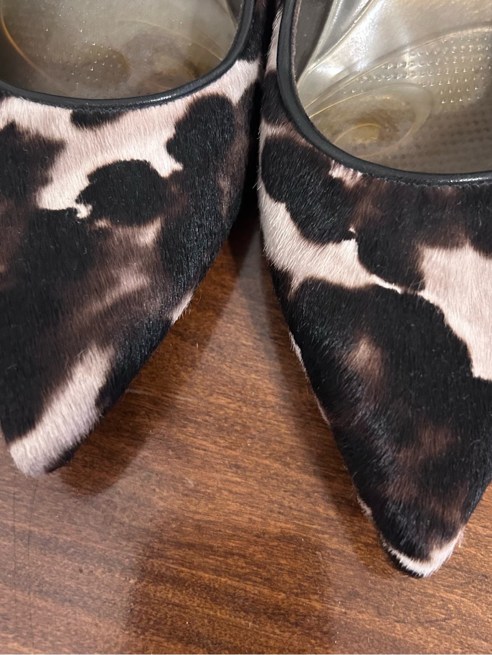 ❤️MAKE OFFER❤️ Stuart Weitzman Leopard Animal Print Pointed Toe Heels Size 8 - Picture 4 of 9